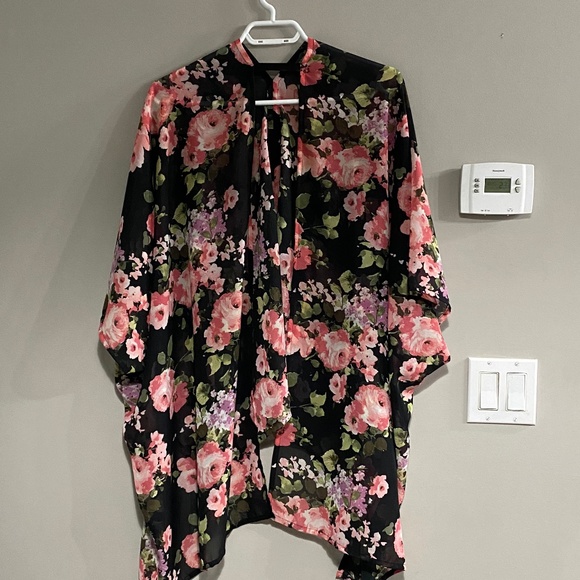 Flower Kimono - Picture 1 of 1